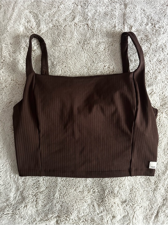 Vuori Tops - Cup Ribbed Square-Neck Crop Tank Top - Chocolate Brown
